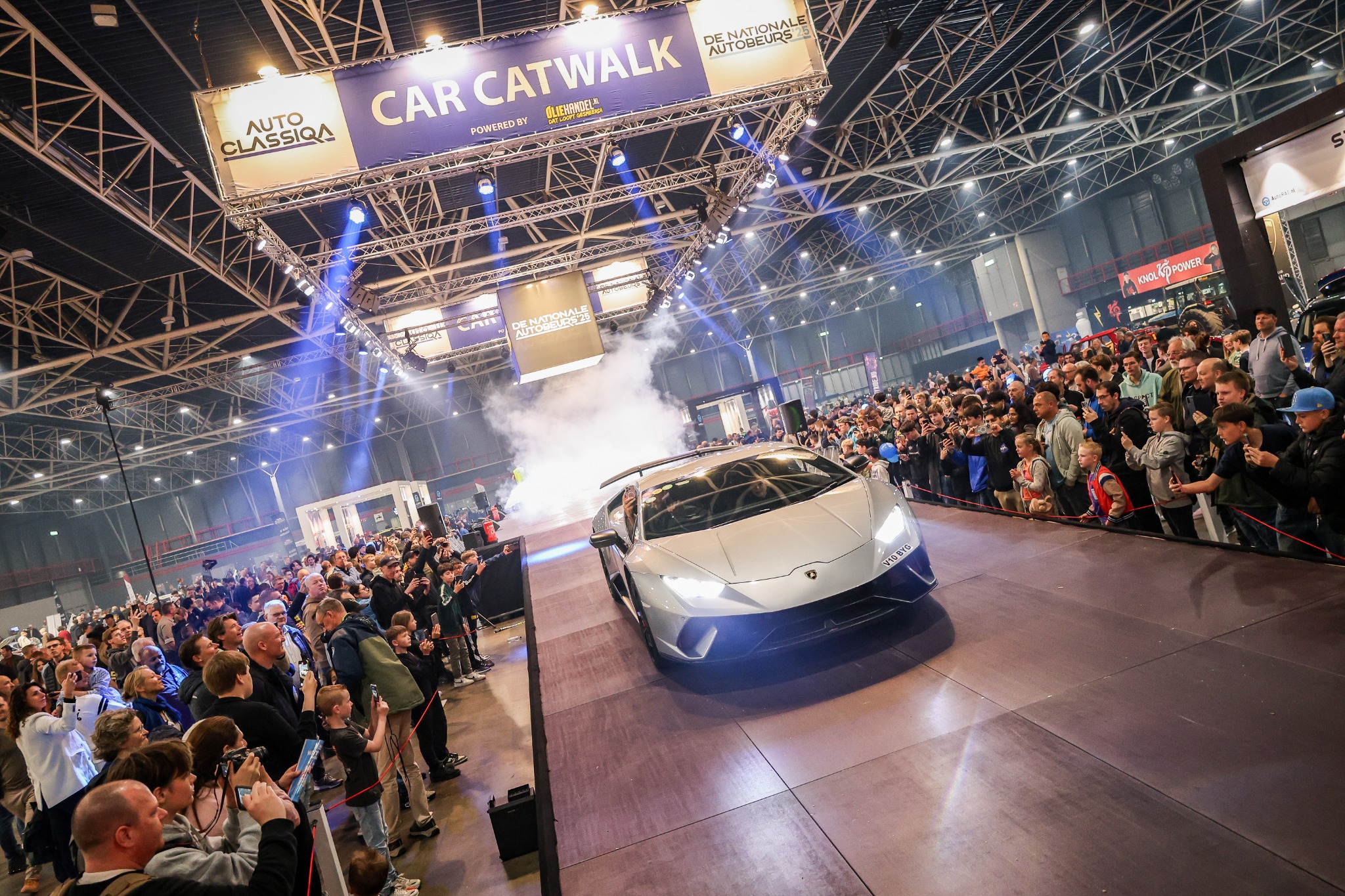 Beleving en catwalk tijdens een autoshow